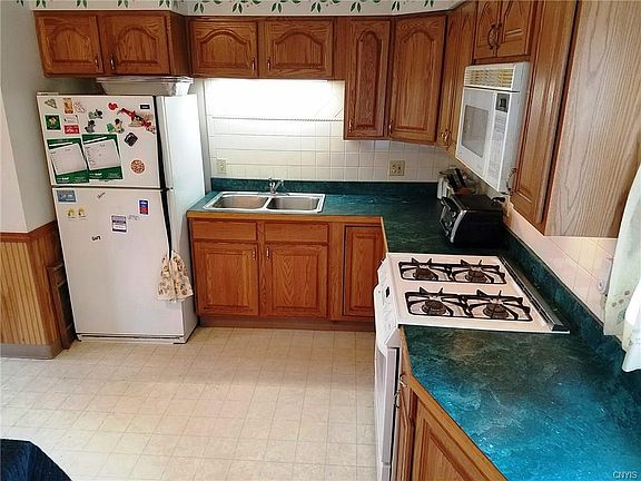 5th image of 812 Lamont Cir
