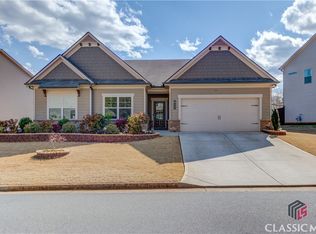 215 Brighton Park Cir, Hoschton, GA 30548