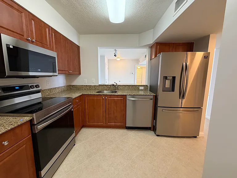 519 E Sheridan St #3072 — Photo 4