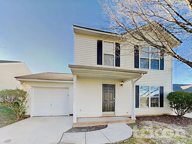 7043 Red Bud Cir — Photo 2