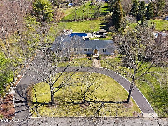 3rd image of 49 Farm Road