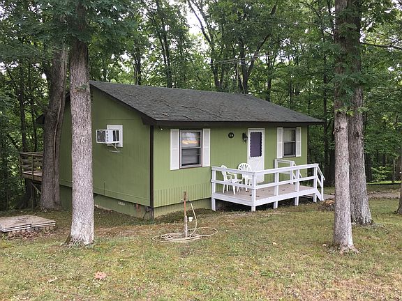 3rd image of 362 Lake Sweet Gum Rd