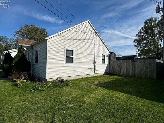 3rd image of 815 Harmon St