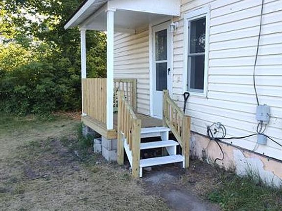 4th image of 709 8th Ave