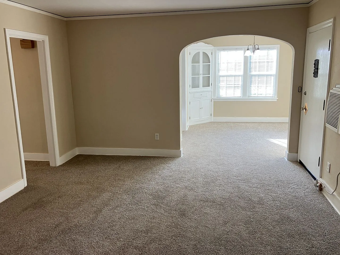 Well Maintained Three Bedroom Home in Northeast Salem — Photo 4
