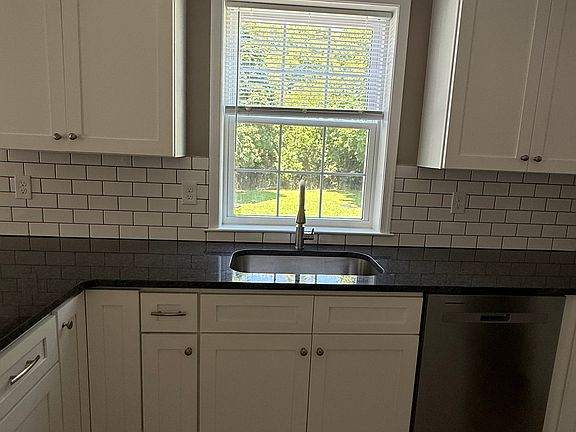 2nd image of 639 Elk Mills Rd #1