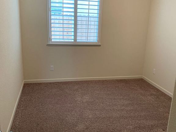 3rd image of 2533 N Rock Creek Dr