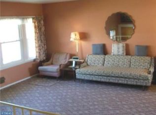 11 Dartmouth Dr, Delran, NJ 08075