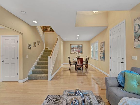 4th image of 3822 Evangelho Cir