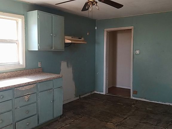 5th image of 319 Cenac St