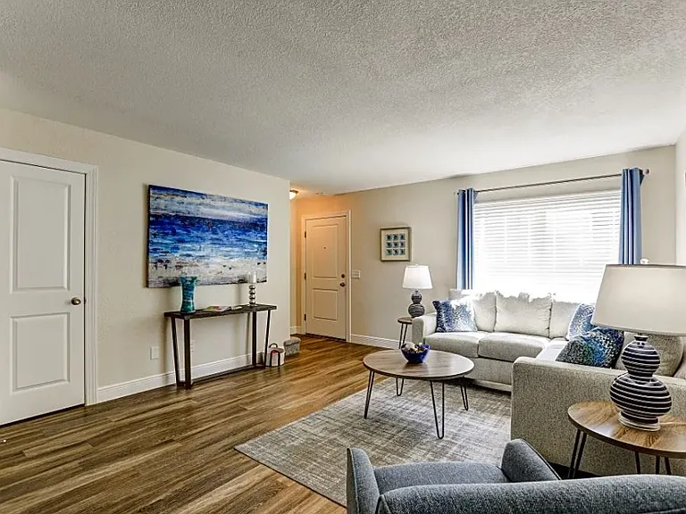 Cypress West Apartments — Photo 4