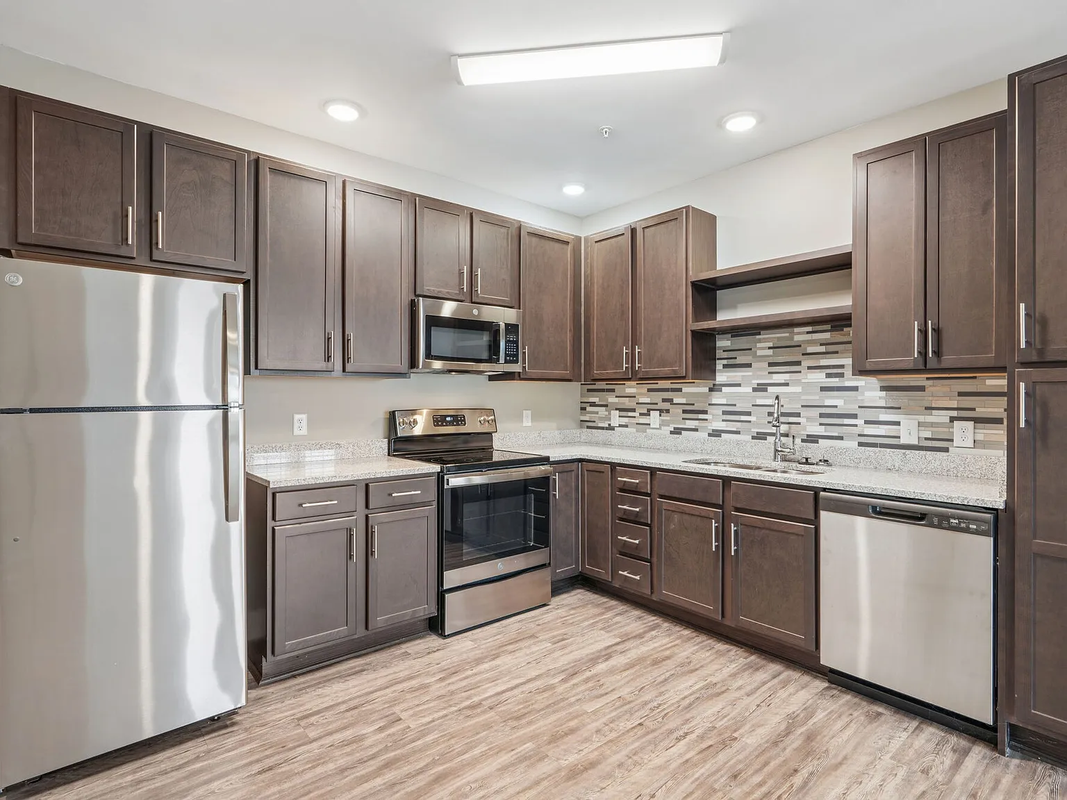 Bonavia Luxury Apartments — Photo 4