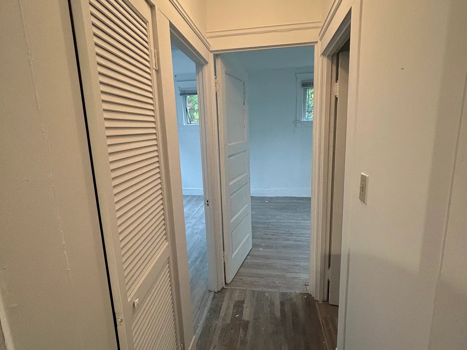 4 bed, 950 sqft, $1,300 — Photo 4