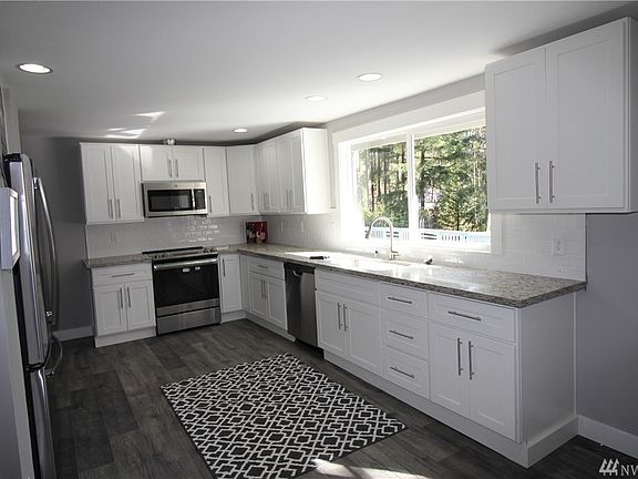 5th image of 6528 192nd Ave E