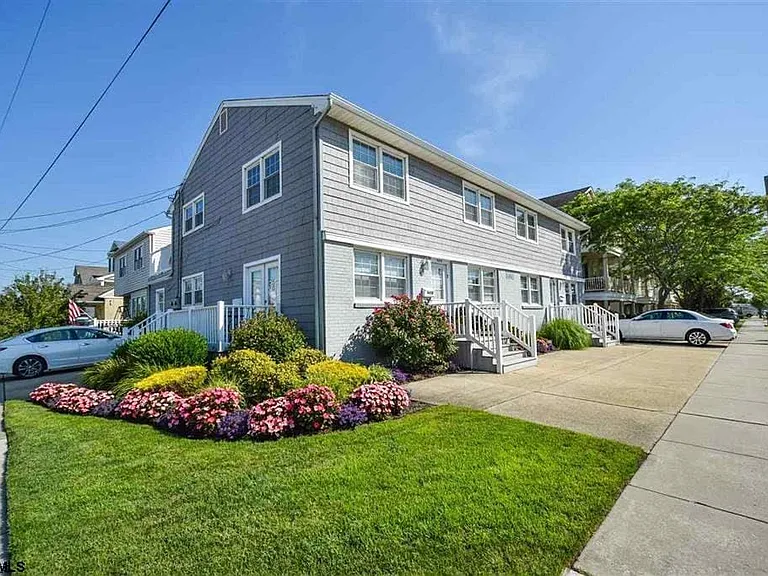9615 Winchester Ave #B — Photo 1