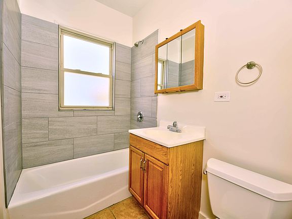 4th image of 6044-46 S Fairfield Ave Basement 6044