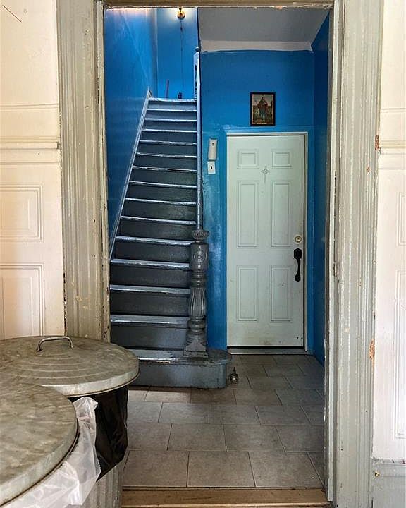2nd image of 2350 Aqueduct Ave E