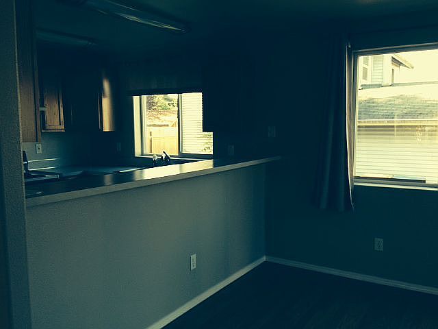 1st image of 817 N 6th Ave SW