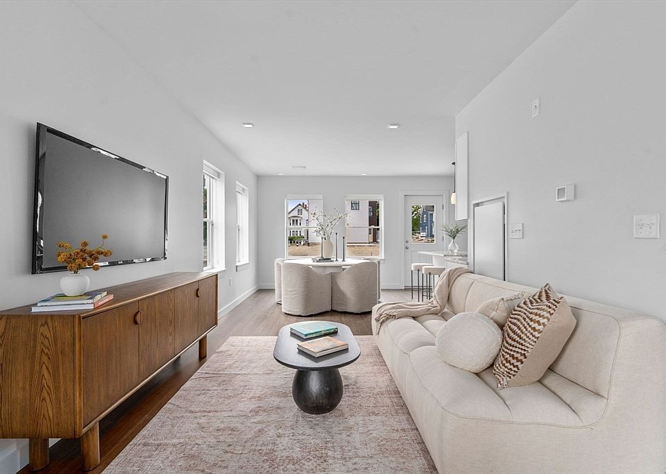 1st image of 3 Wilson St #3