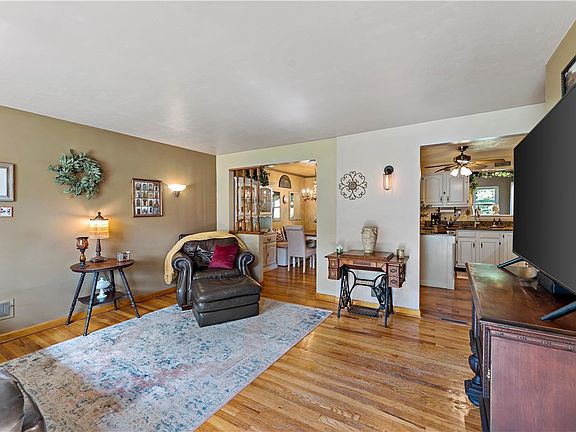 4th image of 415 Temona Dr