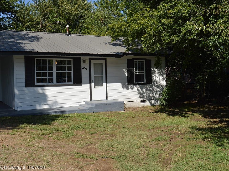 200 Crestview St, Poteau, OK 74953 Zillow