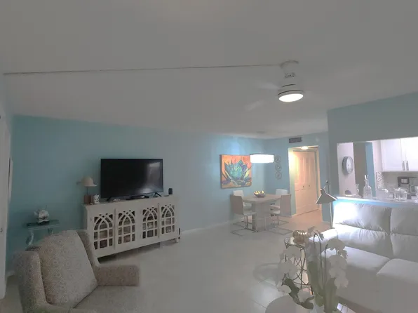 424 Dover B, West Palm Beach, FL 33417