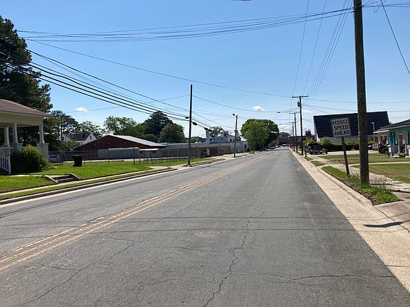 4th image of 319 McKoy St