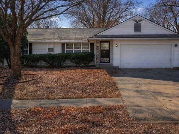 8219 E 85th Ter, Raytown, MO 64138