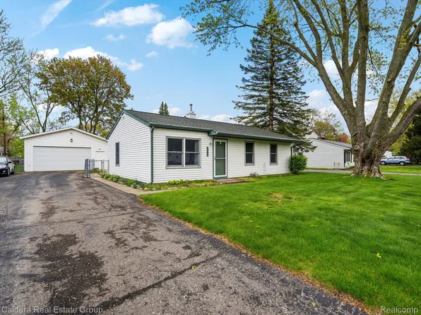 3647 Grafton St, Orion, MI 48359