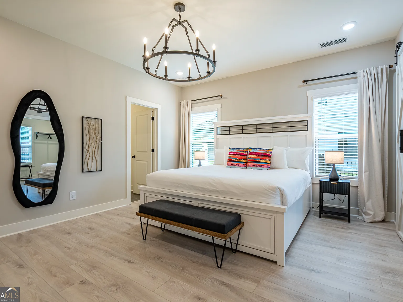 4 bed, 3.5 bath, $6,690 — Photo 4