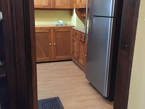 3rd image of 12583 Clifton Blvd