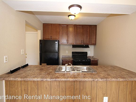 3rd image of 519 Landview St APT B