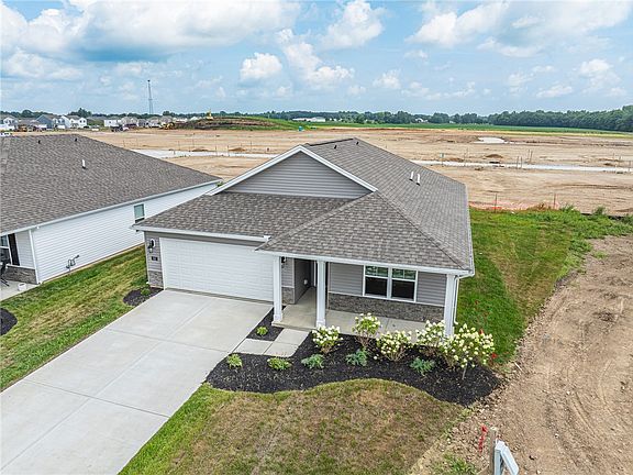 5th image of 305 Lightfoot Ct