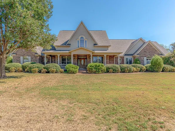 1300 N Locust St, Newark, AR 72562