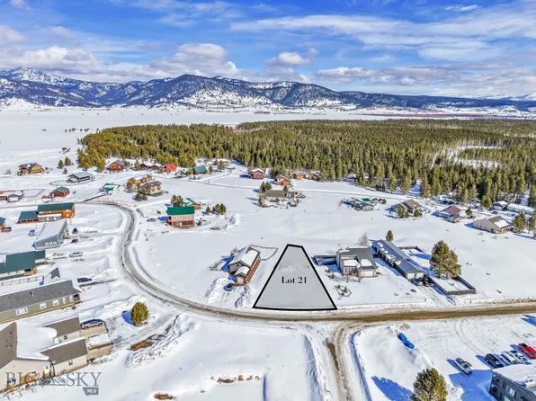 21 Buffalo Dr, West Yellowstone, MT 59758