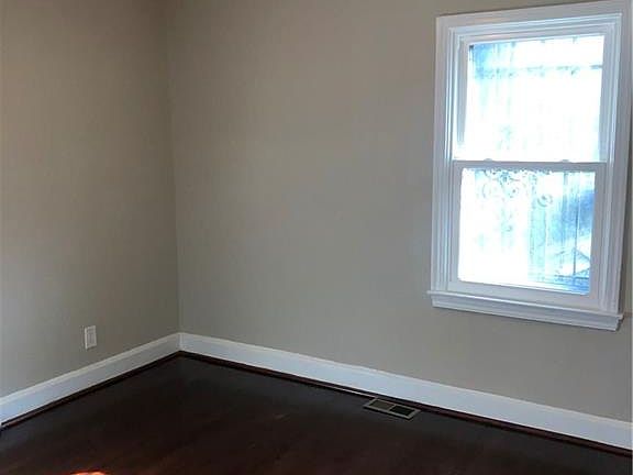 5th image of 2750 Baker Ridge Dr NW