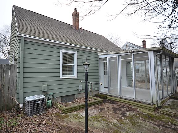 5th image of 2328 26th St