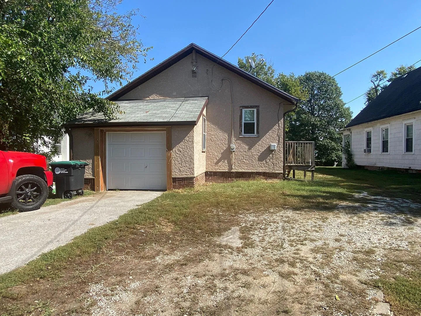 Charming 2 Bed 1 Bath — Photo 3
