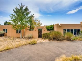25 Chusco Rd, Santa Fe, NM 87508