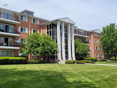 1060 N Farnsworth Ave APT 1304, Aurora, IL, 60505