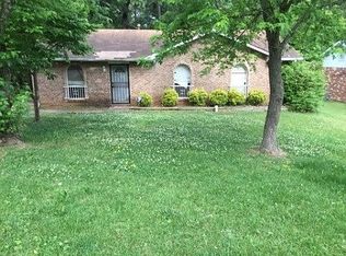 6997 Stephens Dr, Rex, GA 30273