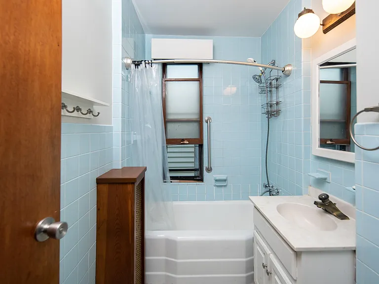 159 Hoosick St #2 — Photo 8