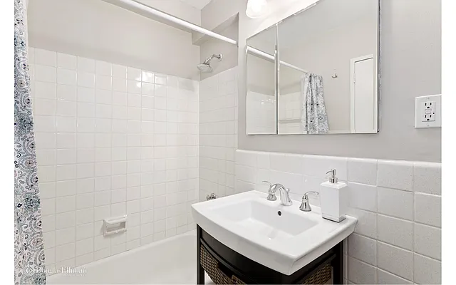 Rented by Douglas Elliman | media 4