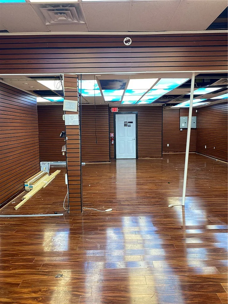Studio, 7025 sqft, $2,000 — Photo 3