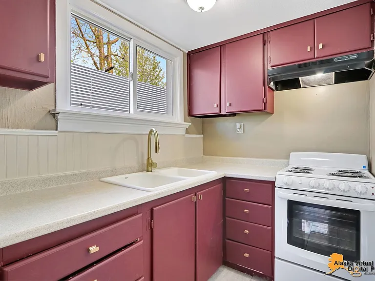 1335 Hyder St — Photo 21