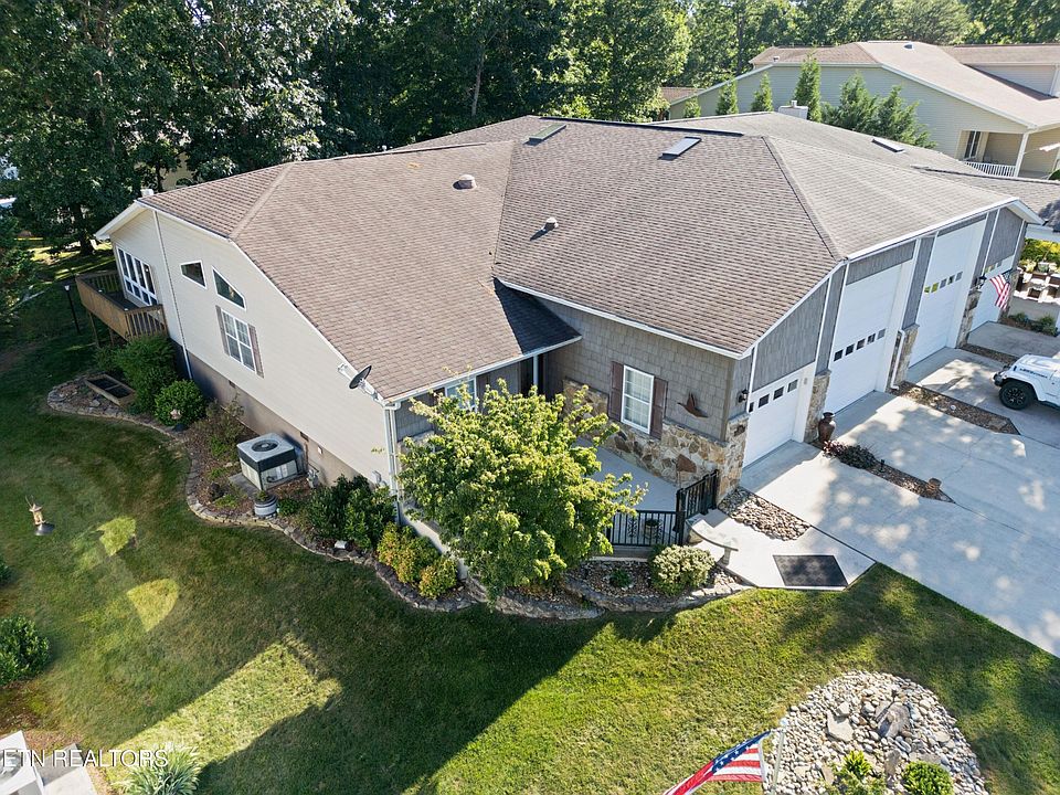 1st image of 229 Hawthorn Loop