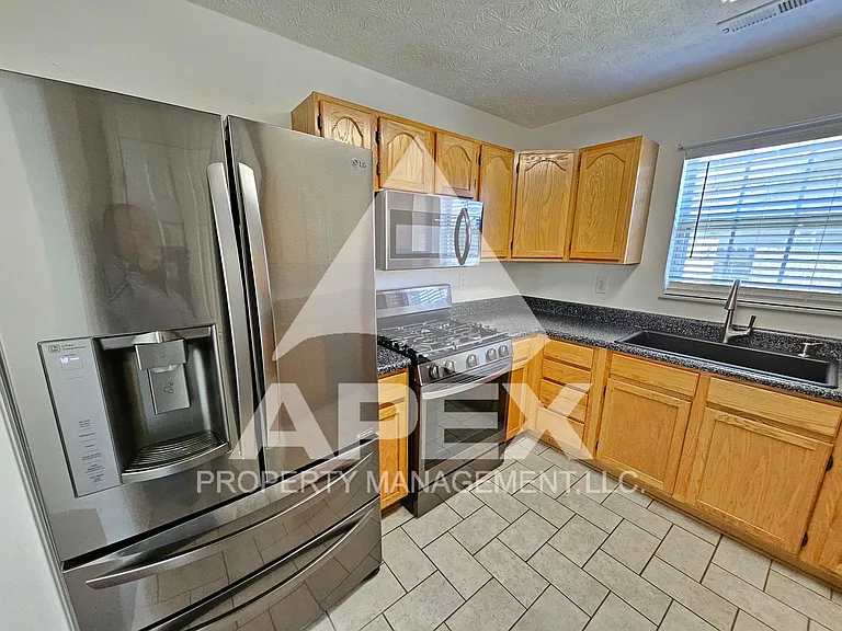8705 Trapper Ln — Photo 10