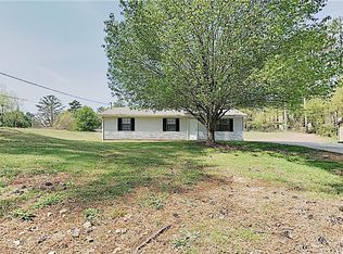 55 Pinehurst Dr, Stockbridge, GA