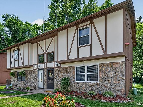 2nd image of 3802 Treebrook Dr