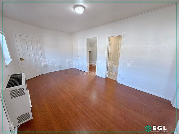 2nd image of 115 N Westlake Ave APT 1